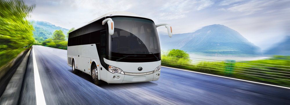 Автобус мультяшный с людьми