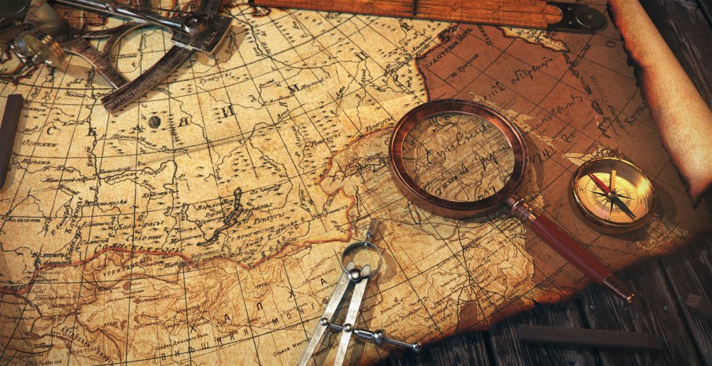 Древняя карта с компасом