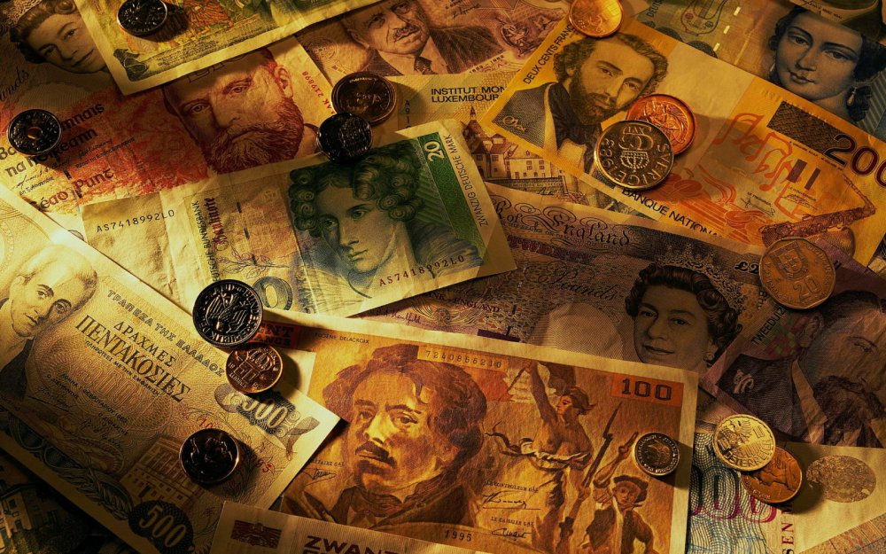 Монеты и купюры