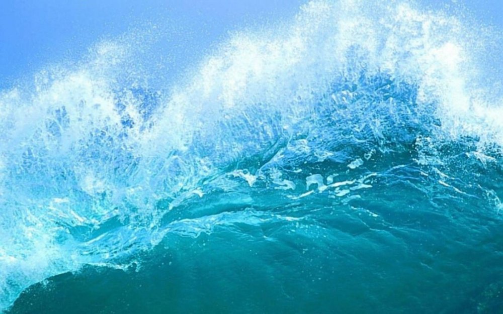 Бирюзовое море волны