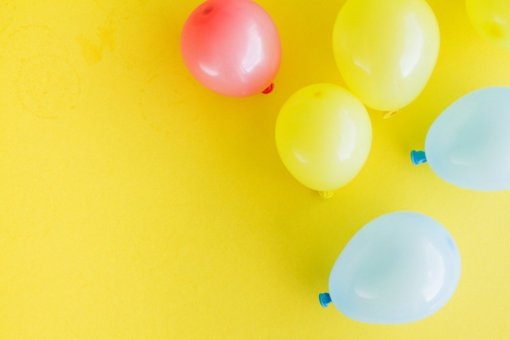 Праздничные фоны с воздушными шарами