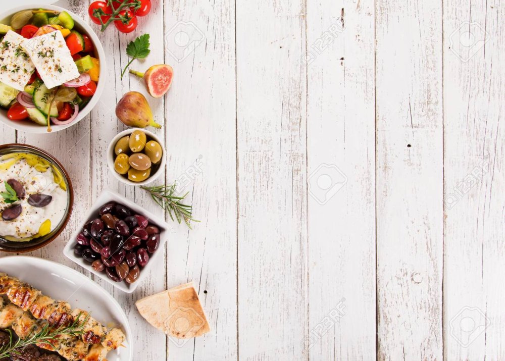 Столешница с едой вид сверху