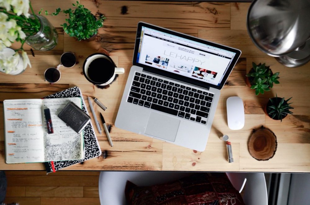 Предметы на столе