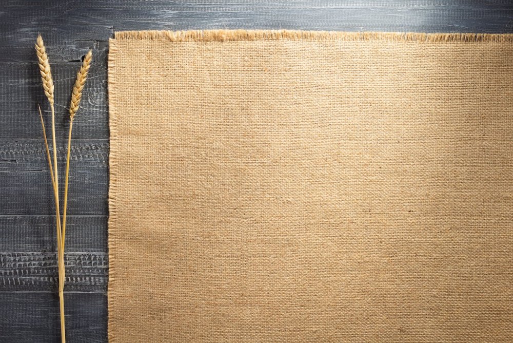 Мешковина на древесине