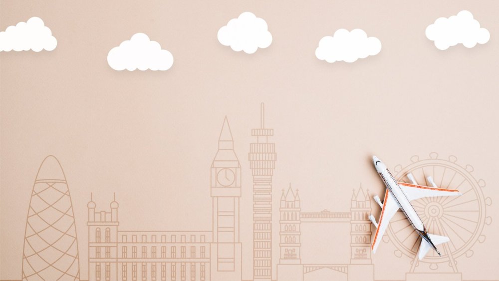 Светлый фон с самолетиками