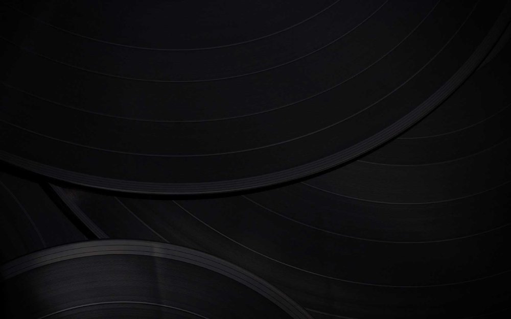 Черный динамичный фон