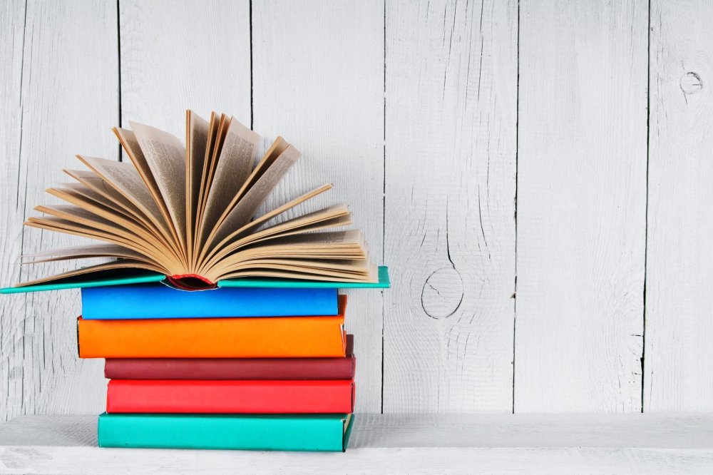 Книги на Светлом фоне