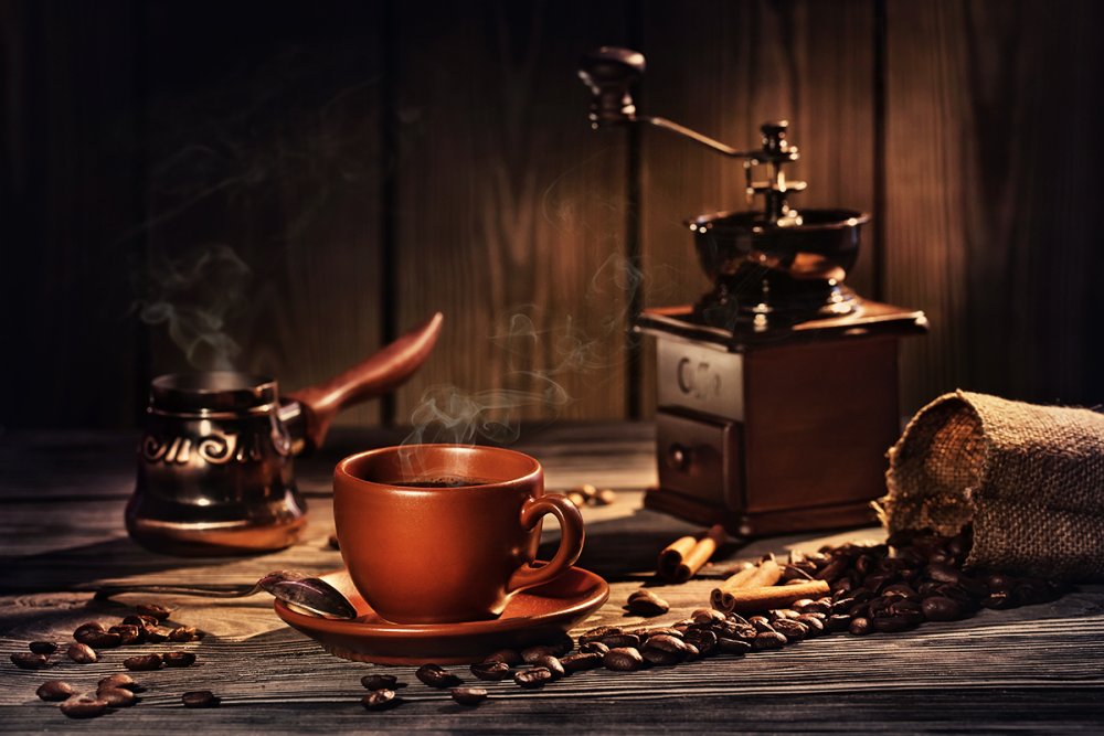 Натюрморт с кофейной чашкой