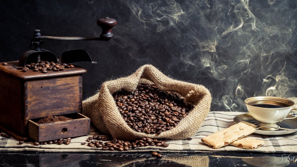 Натюрморты с зернами кофе