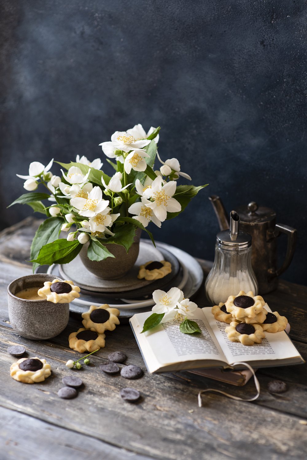 Натюрморт с керосиновой лампой