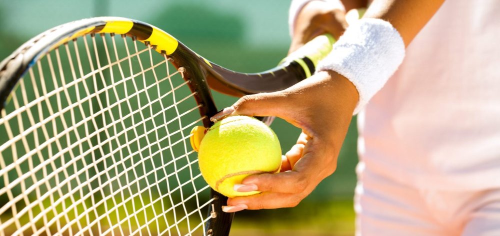 Теннис синий корт