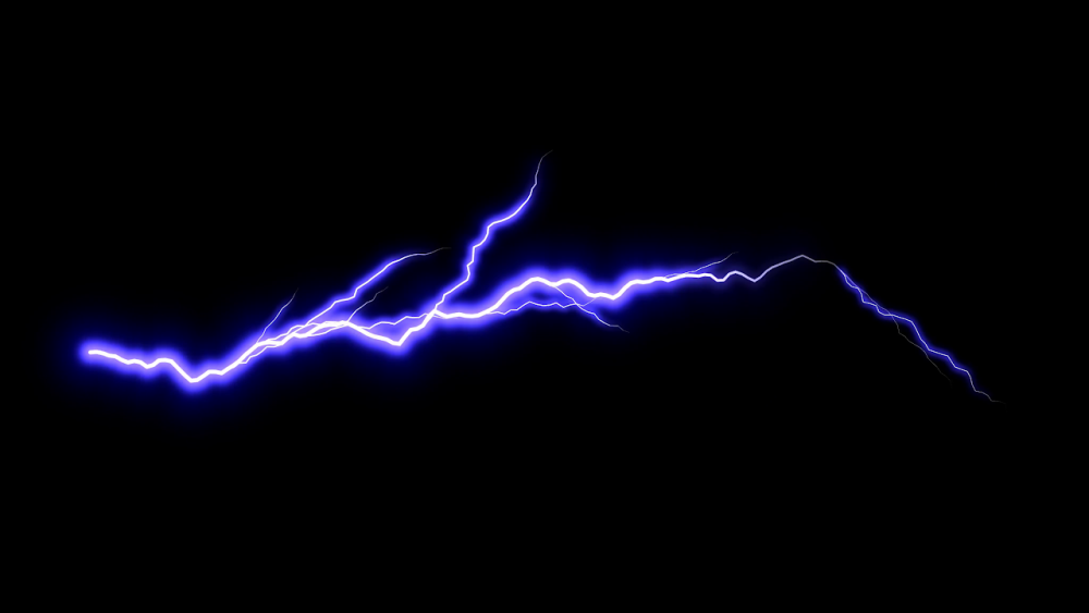 Молния на черном фоне