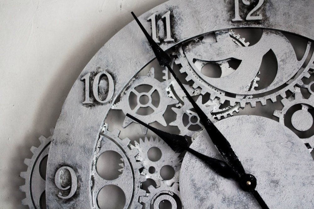 Механизмы старинных часов