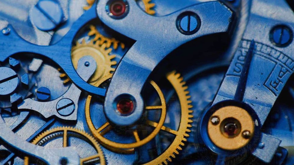 Механические часы шестеренки