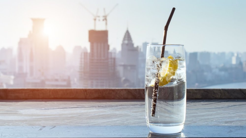 Стакан воды Минимализм