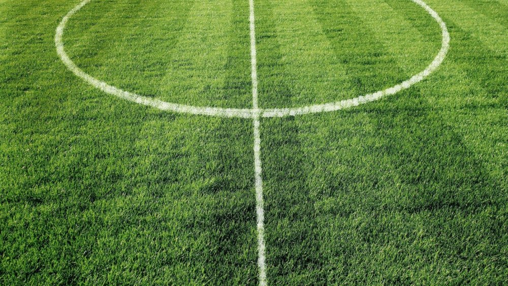 Футбольное поле заставка