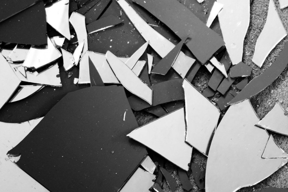 Разбитые зеркала