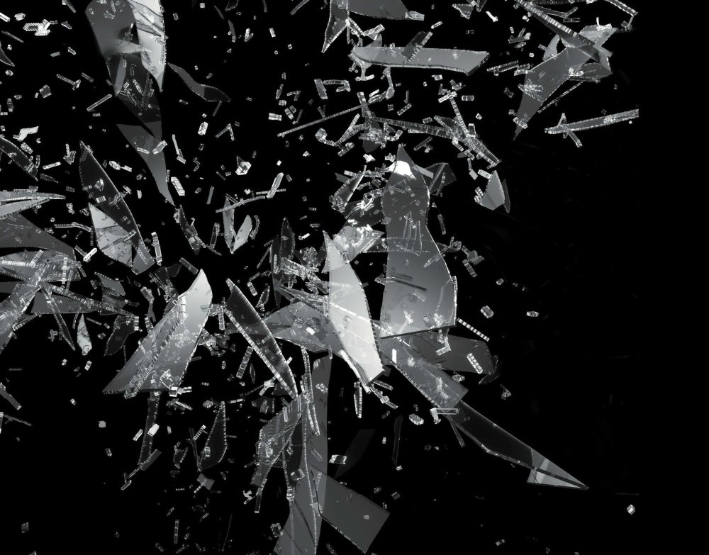 Стекло разбитое осколки