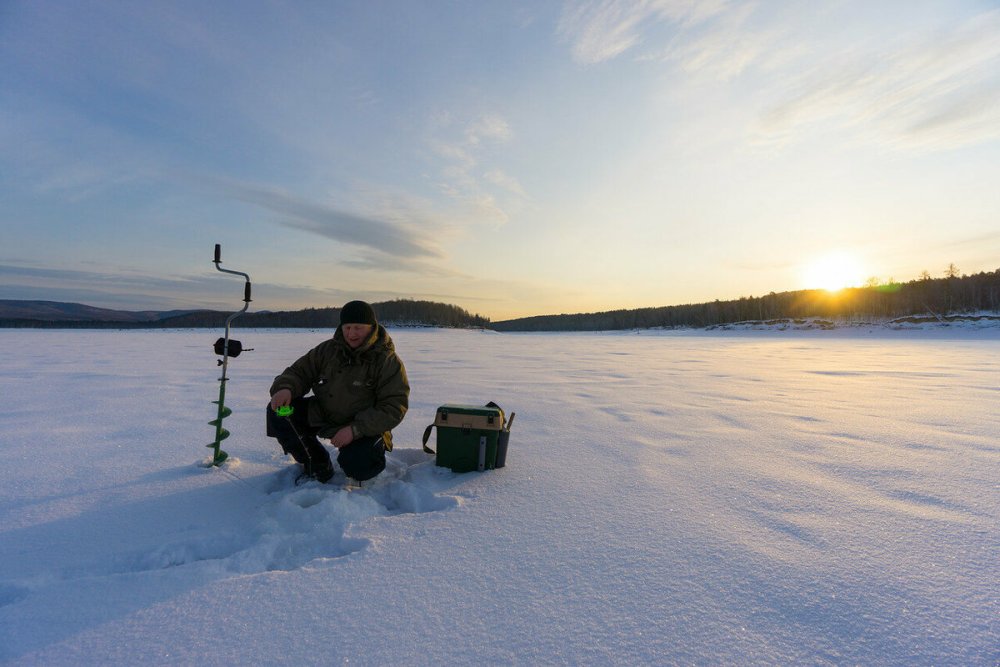 Красивая зимняя рыбалка