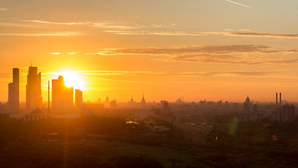 Рассвет в городе