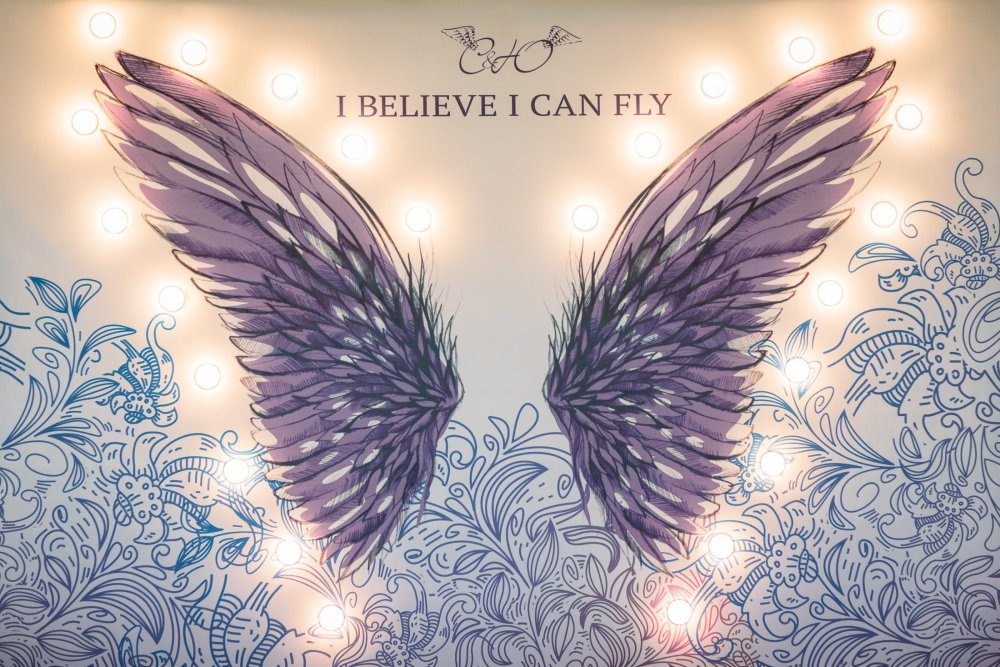 Орел с раскрытыми крыльями вектор