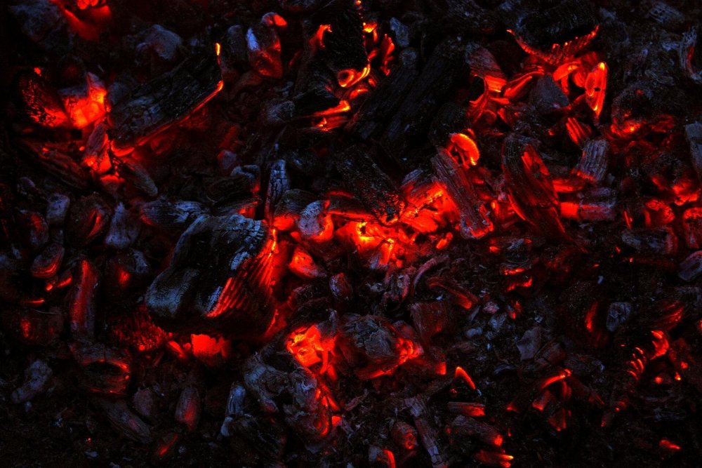 Угли в камине