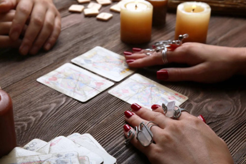 Фотосессия с картами Таро