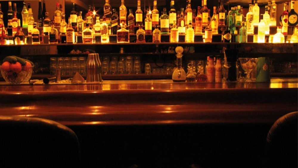 Барная стойка для фотошопа в баре