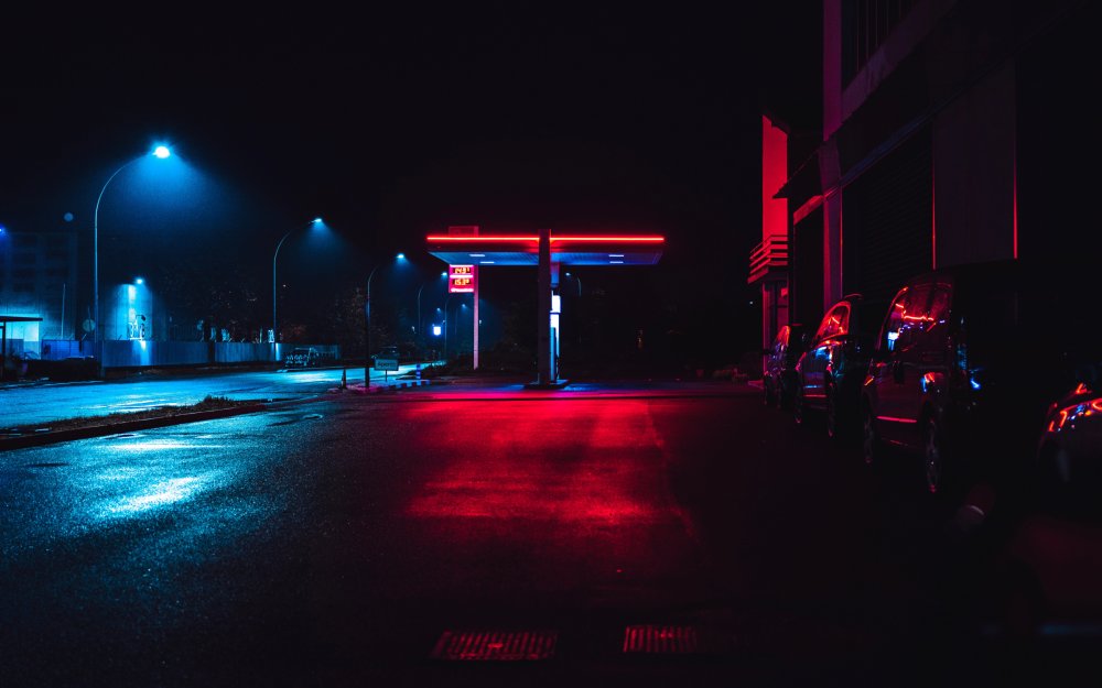 Неоновая улица