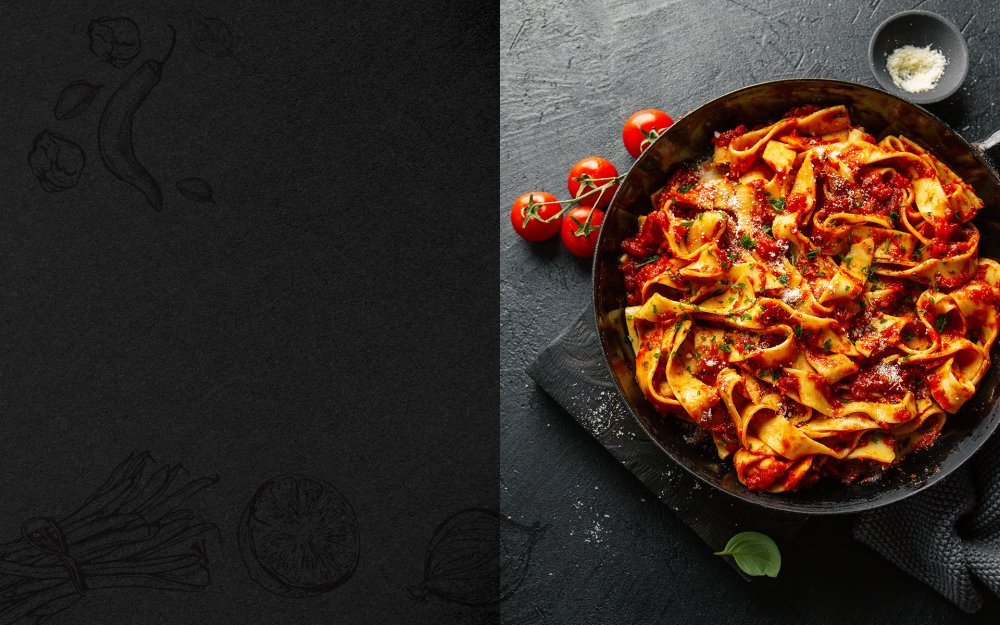 Итальянская кухня на черном фоне