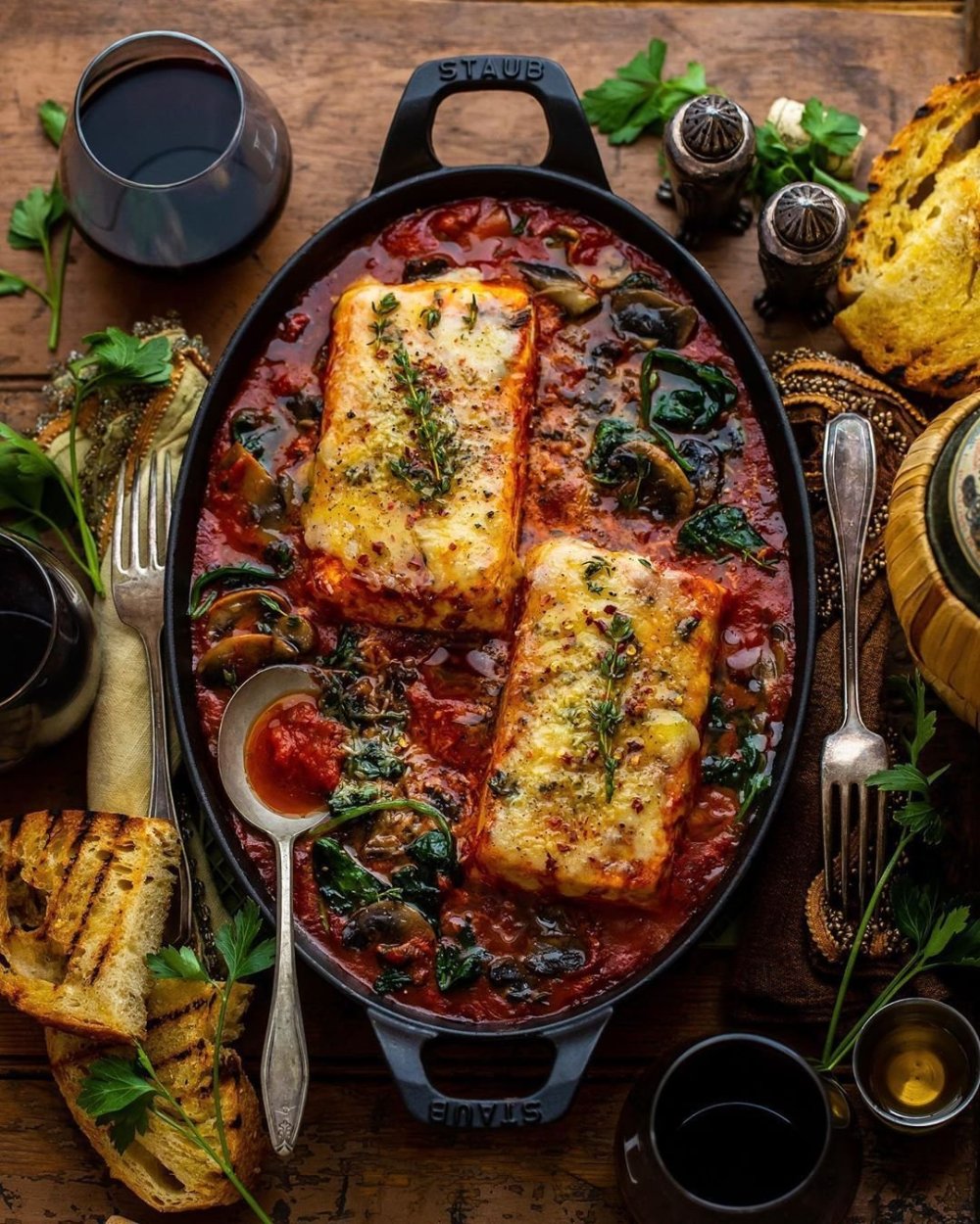 Итальянская кухня пицца и паста