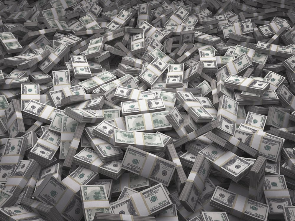 Разбрасывает деньги