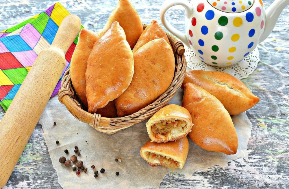 Горячая выпечка пирожки