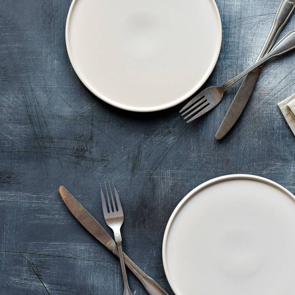 Сервировка стола сверху