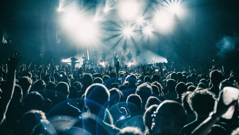 Бесконечное лето Алиса плохая концовка