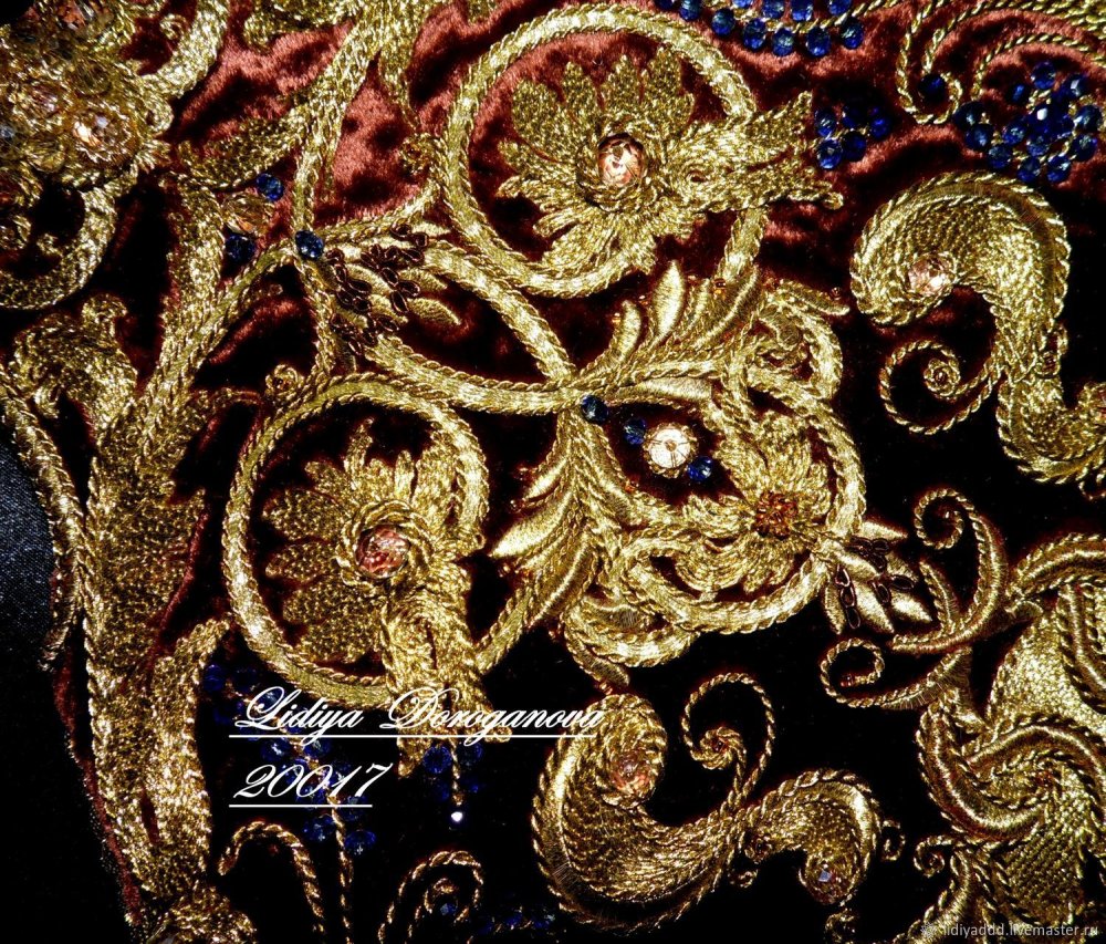 Золотная вышивка на одежде