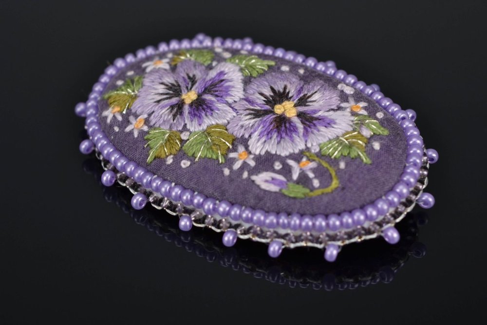 Вышивка гладью золотом