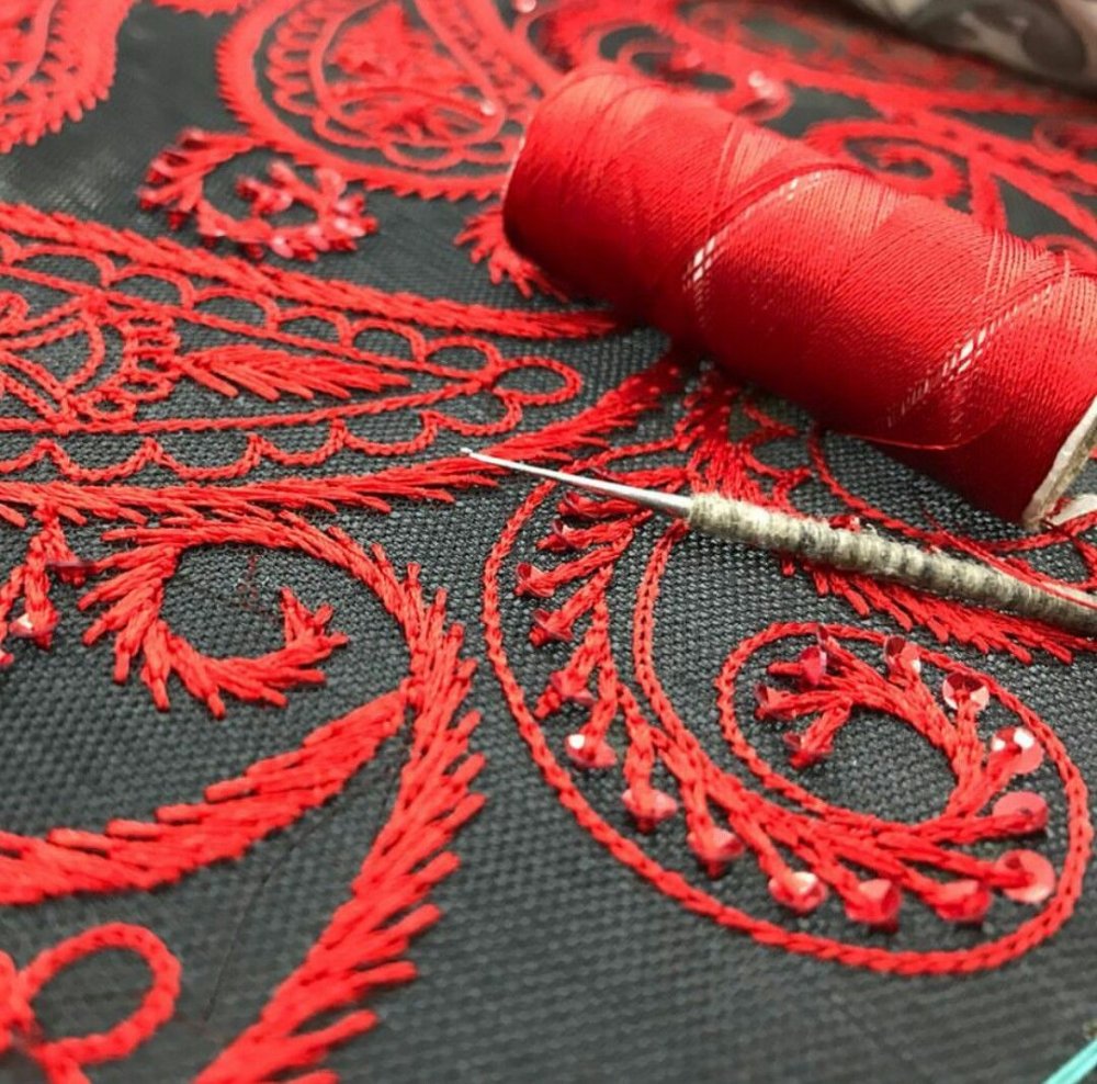 Лидия Дороганова золото вышивка