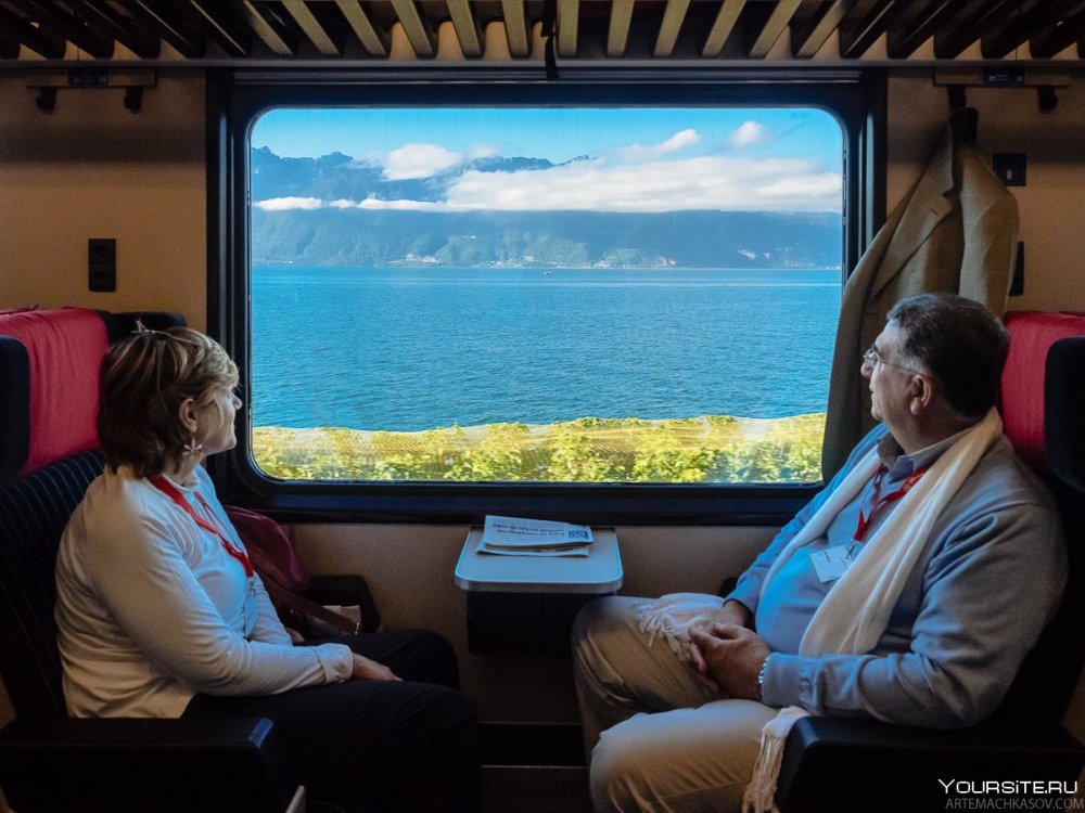 Окно поезда изнутри