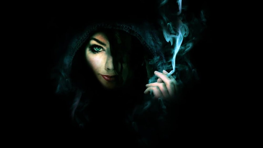 Красивая темная ведьма