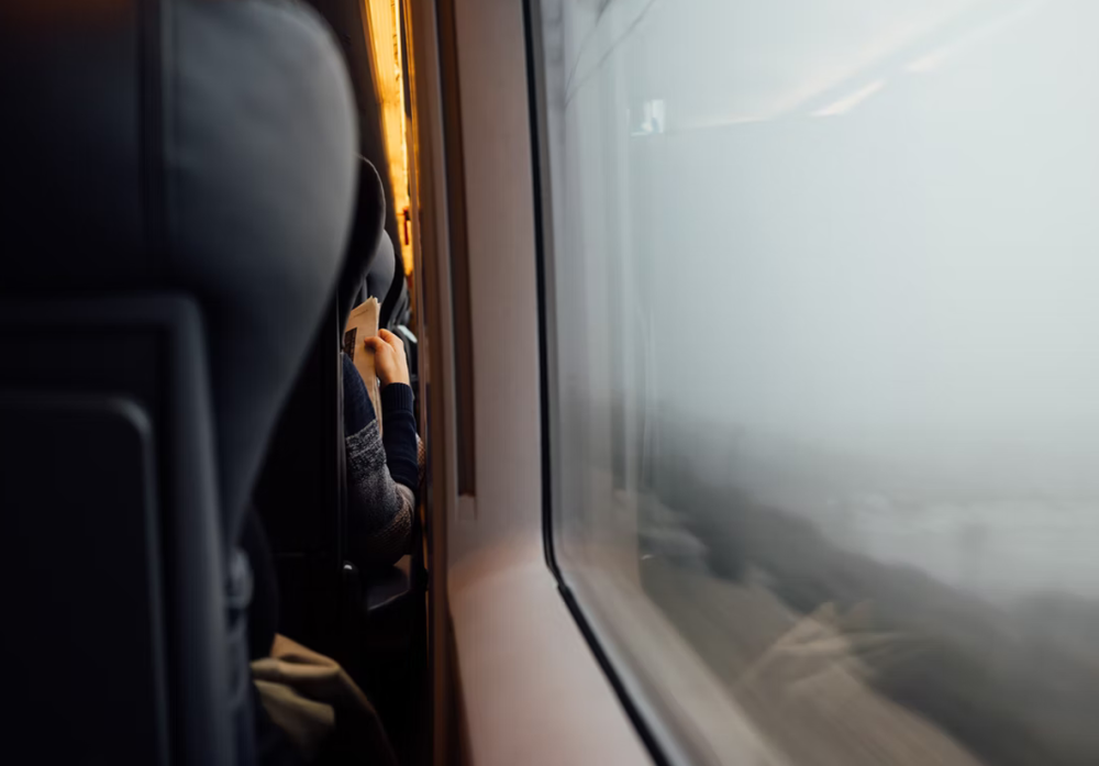 Поезд РЖД закат