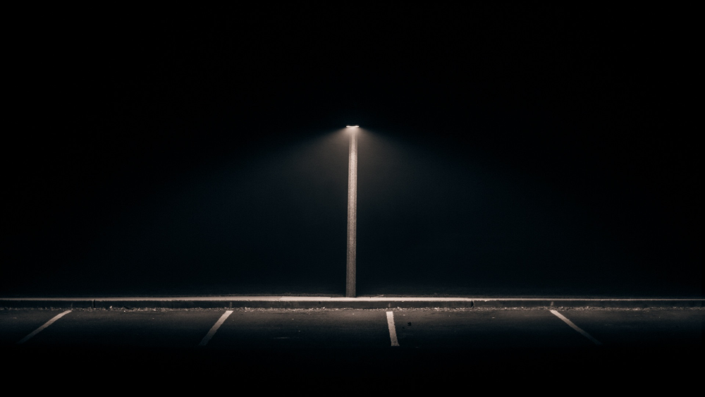 Луч света в темноте