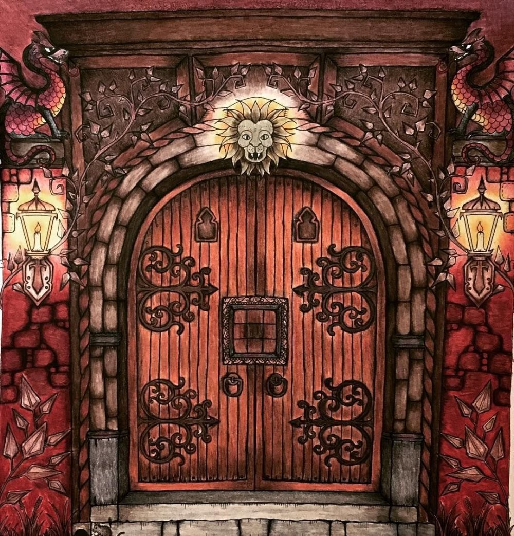 Старинная дверь