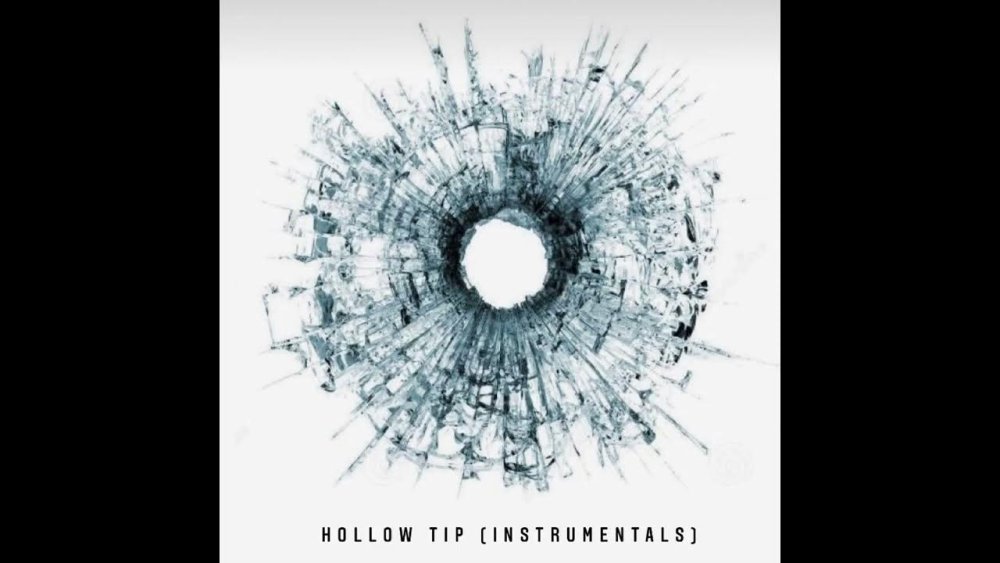 Пулевое отверстие в стекле