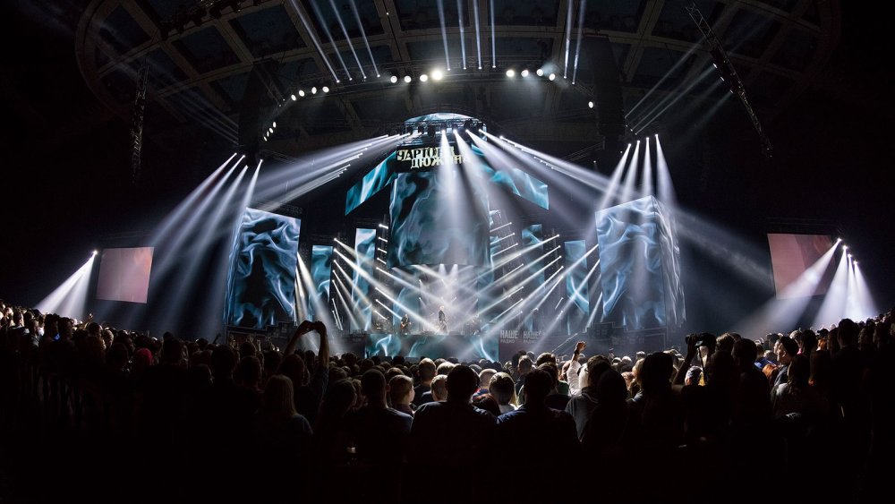 Огни на концерте