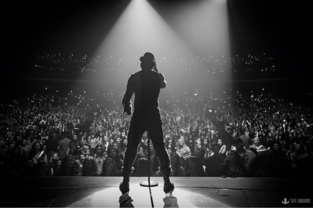 Прожектор для сцены