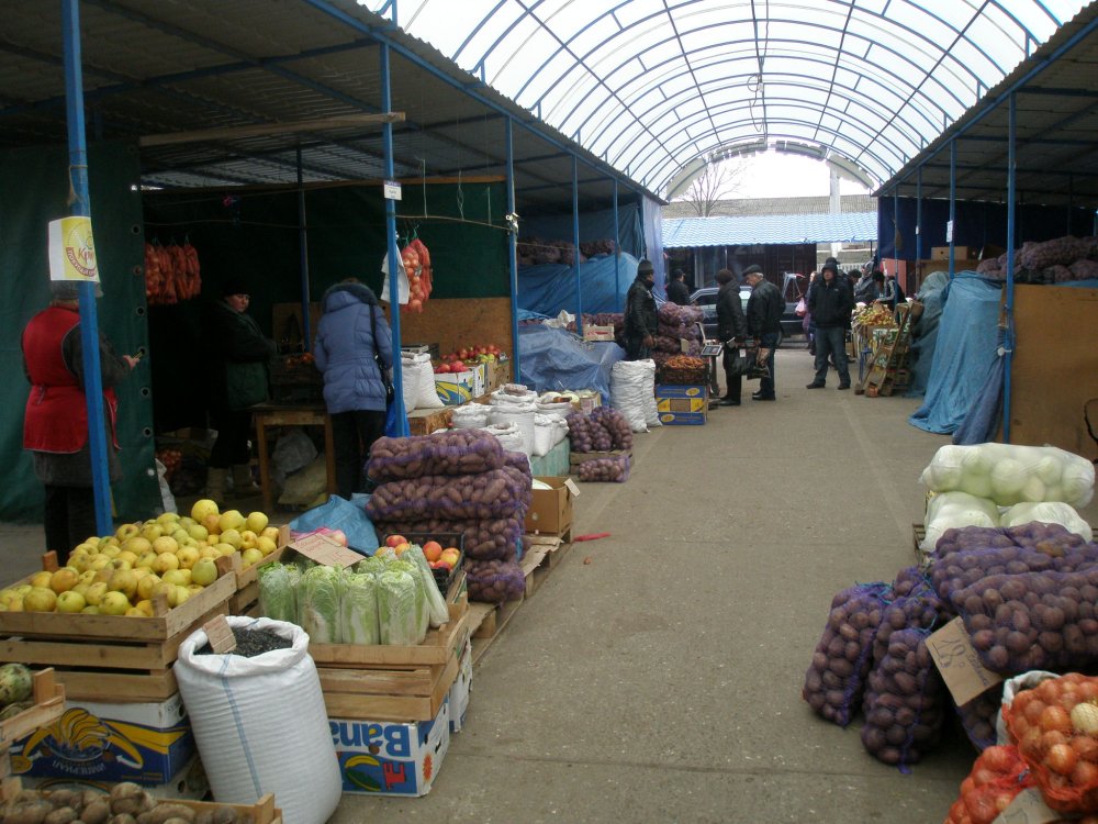 Рынок продуктовый дешево. Рынок в Солнечногорске овощной. Сельскохозяйственный рынок. Продовольственный рынок. Сельский рынок.
