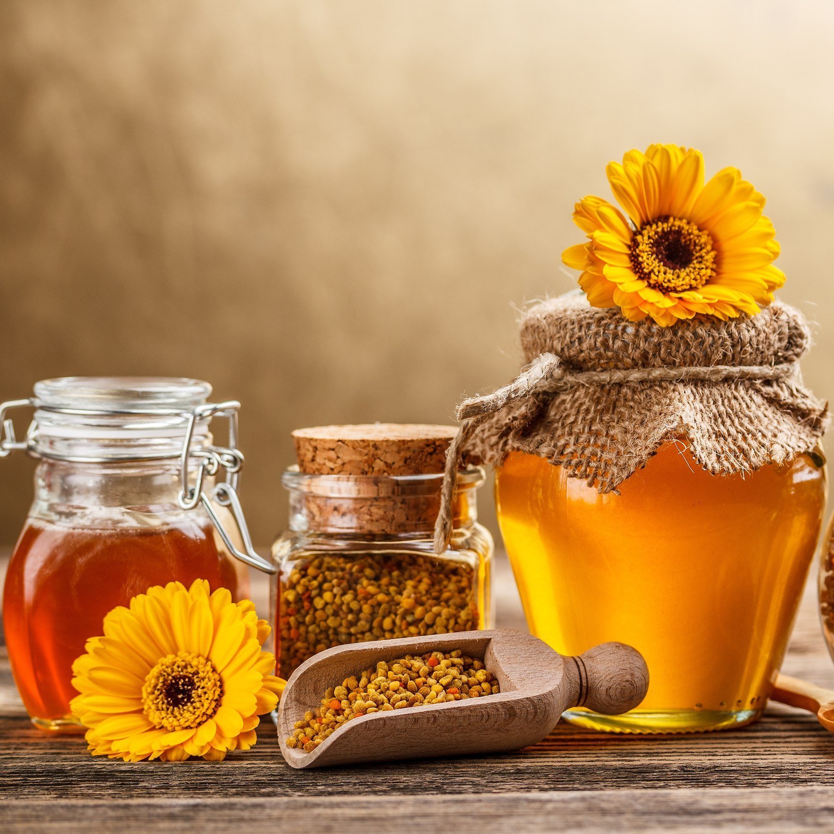 13 14 августа. Медовый спас. Мёд цветочный. С медовым Спасом поздравления. Продукты пчеловодства в медицине.