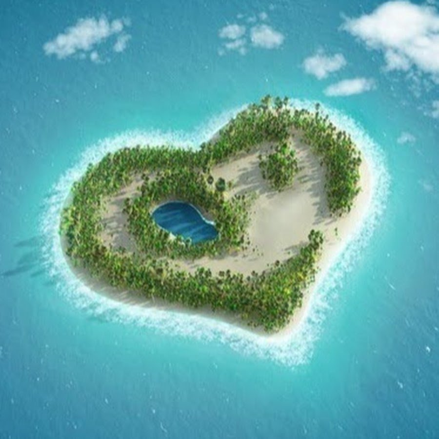 Island вещи. Остров с сердцем Геншин. Мальдивы остров сердце. Остров в форме сердца. Мальдивы остров в форме сердца.