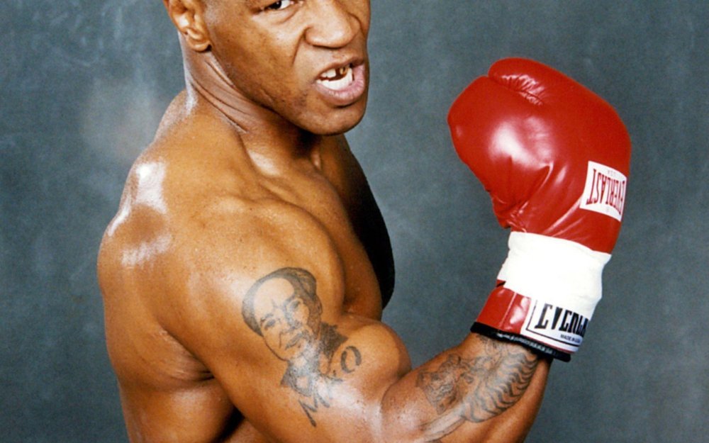 Юфс рабочий стол Майк Тайсон